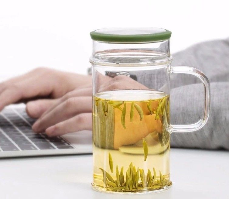 Transparent High Borosilicate Glass Tea Infuser Cup Double Wall Tea Mug 380Ml With Plastic Lid